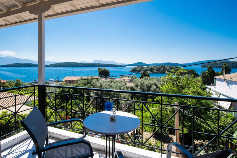 Others 4, Spiros Sea View, Ionian Islands
