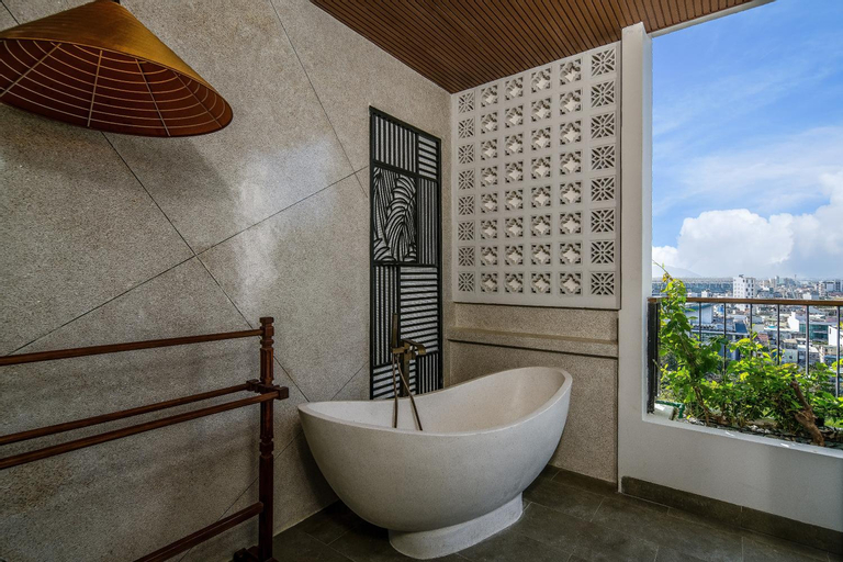 Bathroom 9