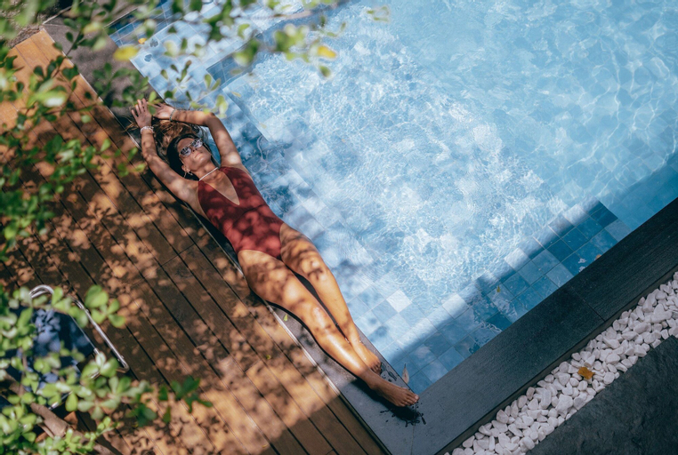 Swimming Pool 9