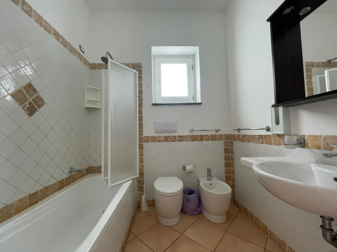 Bathroom 5, Suite De Pasquale Lipari, Messina