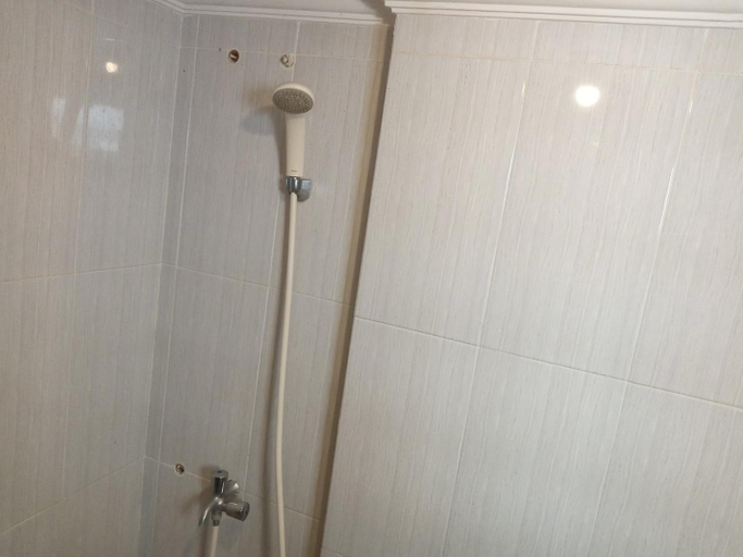 Bathroom 5, Adhigana Property Kemang View, Bekasi