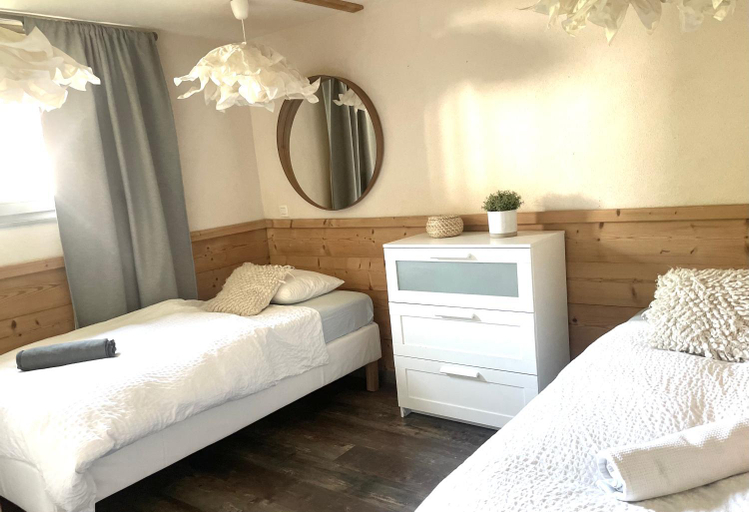 Others 2, Chalet le petit Nicolas, jacuzzi, vue Mont Blanc, Haute-Savoie