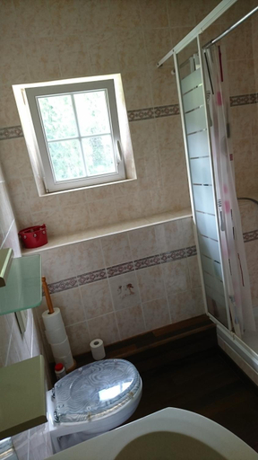 Bathroom 3, Les Lodges Du Pavillon F2, Jura