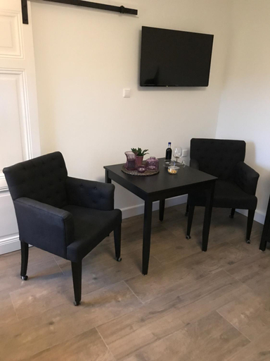 Others 2, B&B Holset70, Vaals