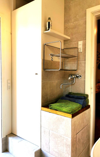 Bathroom 2, The FIG Studio - "Den Gule Svane" Guest House - near Rønne & Beach, Bornholm
