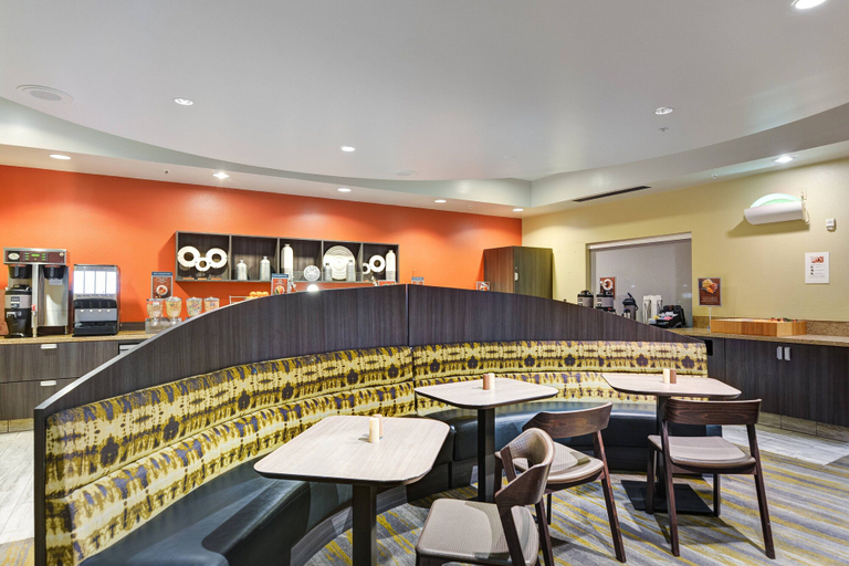Food & Drinks 5, SpringHill Suites Shreveport-Bossier City/Louisiana Downs, Bossier
