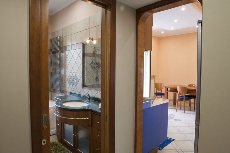 Bathroom 4, Casa Chicco, Napoli
