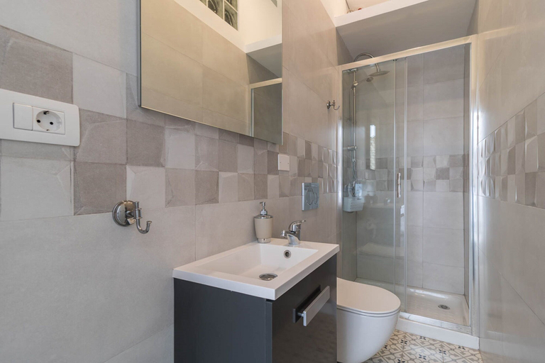 Bathroom 4, El Rincón de los Artistas - Hostel, Las Palmas