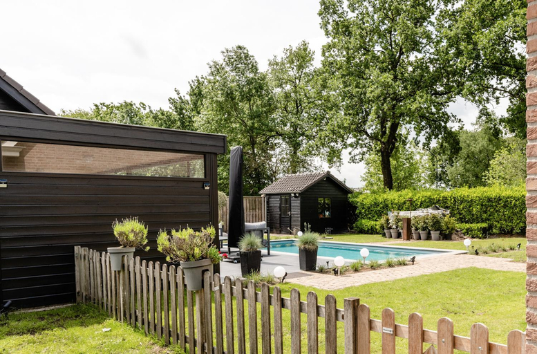 Others 3, Brabants Genieten, Loon op Zand