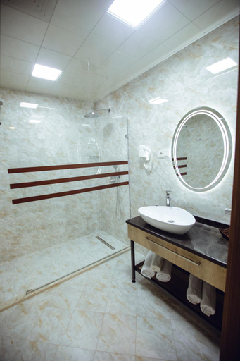 Bathroom 3, La Corne Hotel, Baku