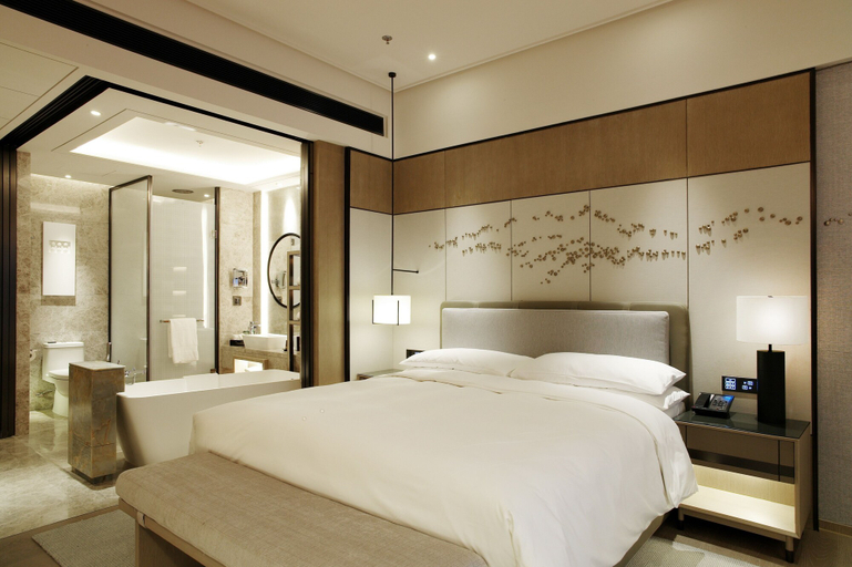 Bedroom 3, Yantai Marriott Hotel, Yantai