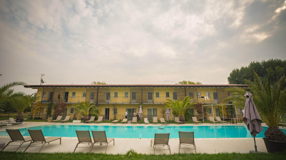 Exterior & Views 2, Agriturismo Dolceluna, Milano