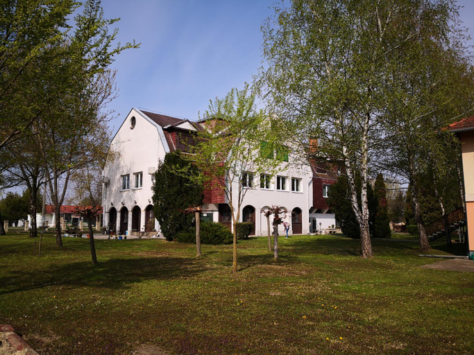 Others 5, Laguna Panzio, Gárdony