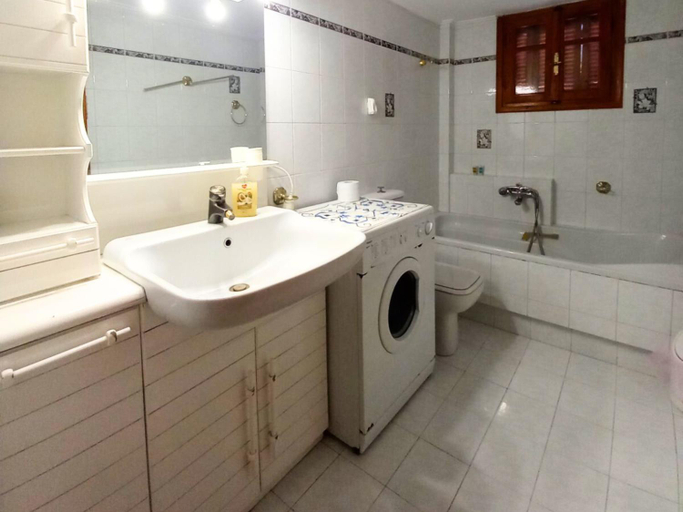 Bathroom 4, Coastal Oasis Villa, Central Greece