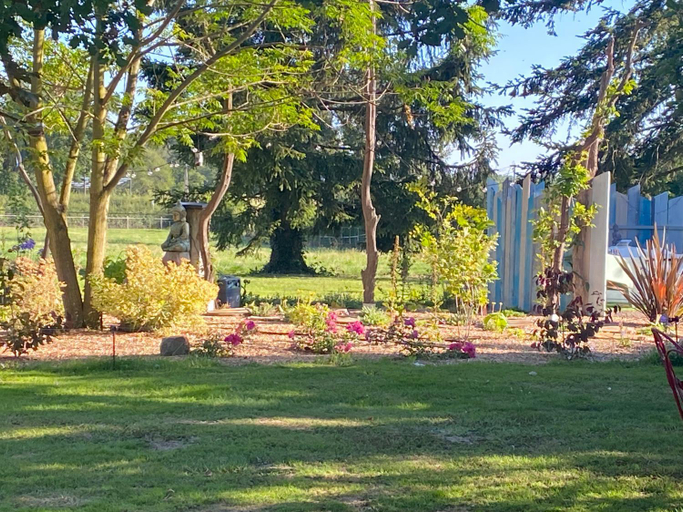 Others 5, La Maison du Bonheur 3km Le PAL, Allier
