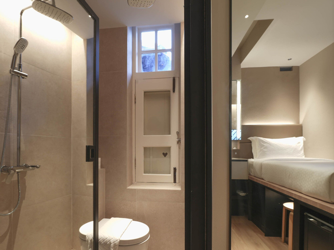 Bathroom 5