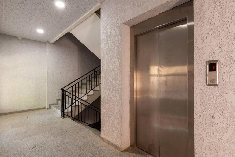 Entrance 4, Veli group Apartment in Old City, Tskaltubo