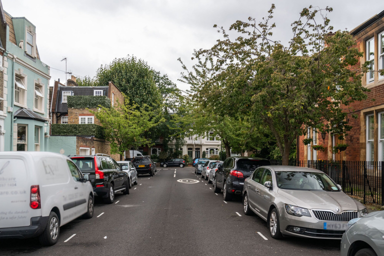 Others 3, Traditional Fulham Home Close to the River Thames by Underthedoormat, London