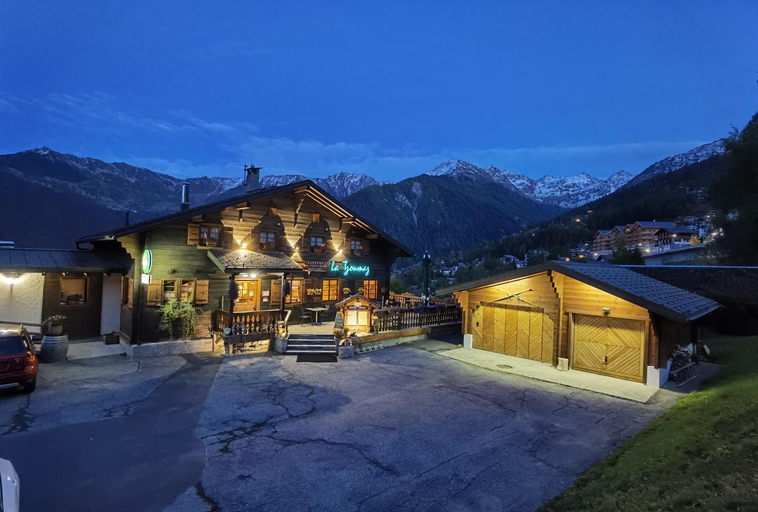 Others 3, Auberge la Tzoumaz, Martigny