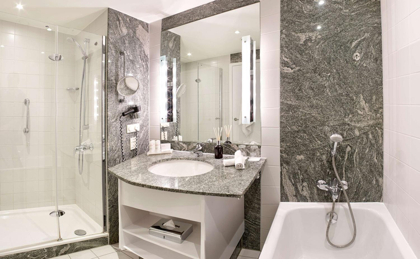 Bathroom 11