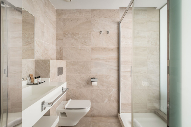 Bathroom 5, Arya Stadium Hotel, Barcelona