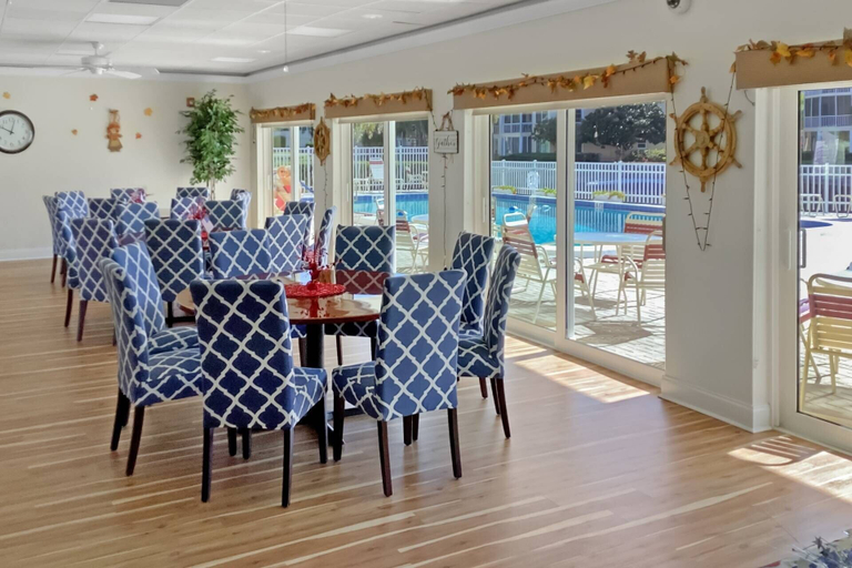 Food & Drinks 5, Siesta Harbor Portofino Canal View, Sarasota