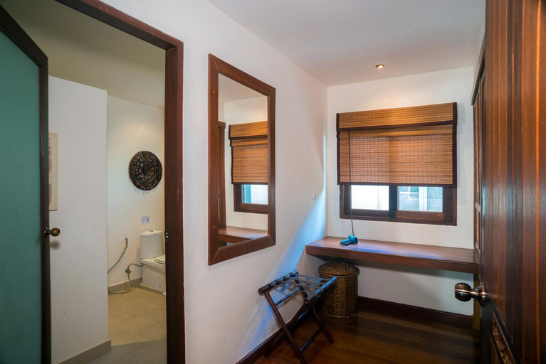 Bathroom 4, Beachfront Resort Villa Baan Banburee 4BR, Ko Samui