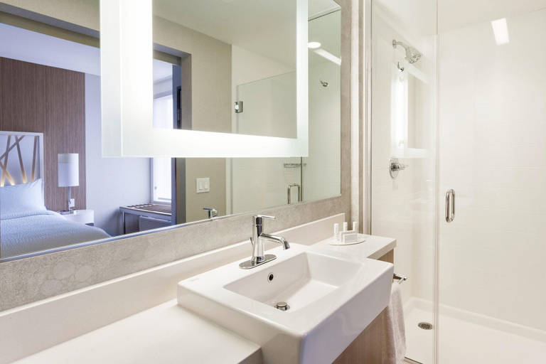 Bathroom 4, Springhill Suites by Marriott Paso Robles Atascadero, San Luis Obispo