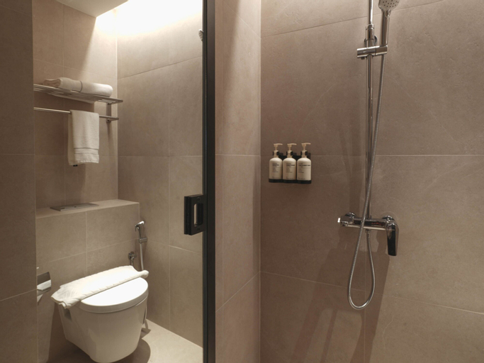 Bathroom 4