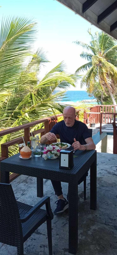 Food & Drinks 2, Kendhoo holidaysRavehimagu, Baa Atoll