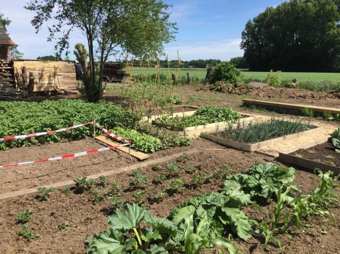 Others 3, Hoeve Delshorst, Heythuysen