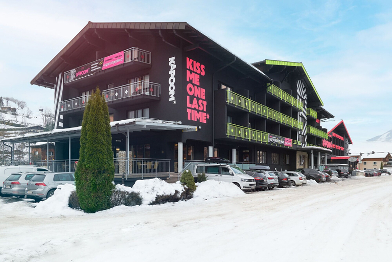 Exterior & Views 2, carpe solem KAPOOM - Pop Up Hotel till 2026, Zell am See