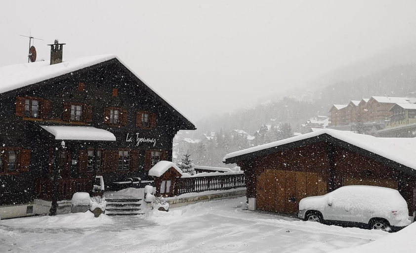 Others 4, Auberge la Tzoumaz, Martigny