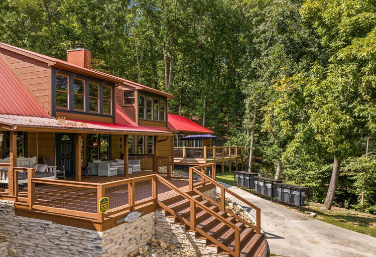 Exterior & Views 2, It's Got it all Y'all, Sevier