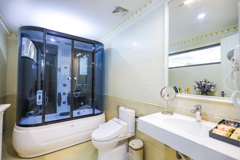 Bathroom 3, Khach San Phuong Hoang 3, Thanh Hóa City