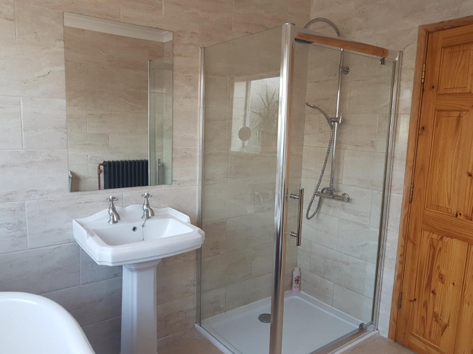 Bathroom 3, Thorncroft B&B - Adults only, East Riding of Yorkshire