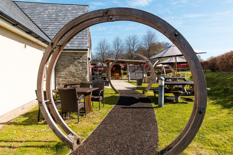 Food & Drinks 5, Queen of the Loch by Marston's Inns, West Dunbartonshire