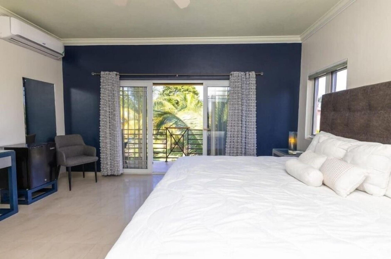 Bedroom 3, Crystal Cove Gems