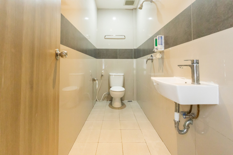 Bathroom 5, NES inn Hotel, Muna