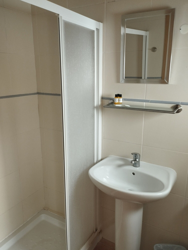 Bathroom 4, Casa Sarguito, Vila do Bispo