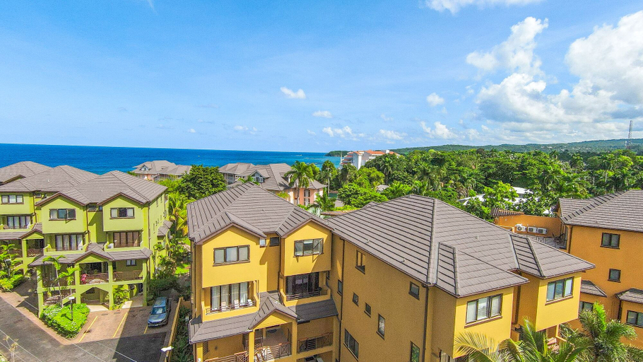 Exterior & Views 2, Crystal Cove Gems