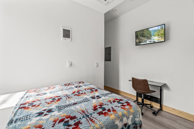 Bedroom 9