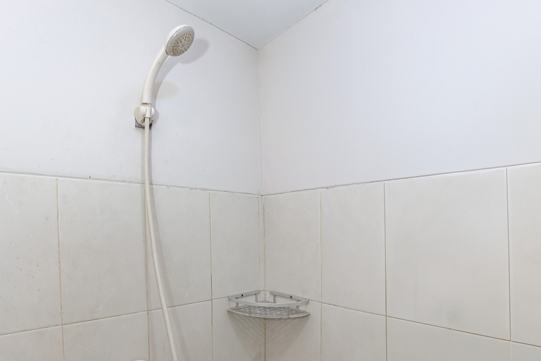 Bathroom 4, Juragan Room, South Tangerang