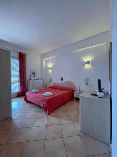 Others 2, Suite De Pasquale Lipari, Messina
