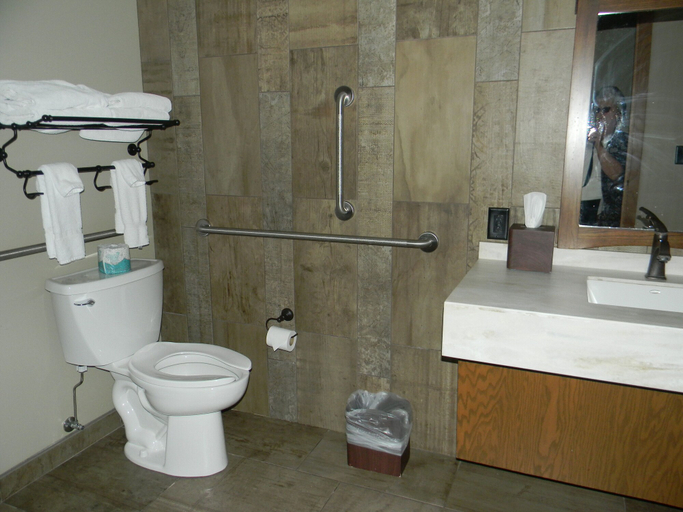 Bathroom 3, Echo Bluff State Park, Shannon