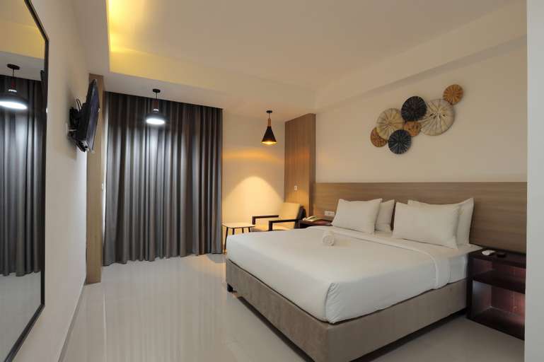 NES inn Hotel, Muna
