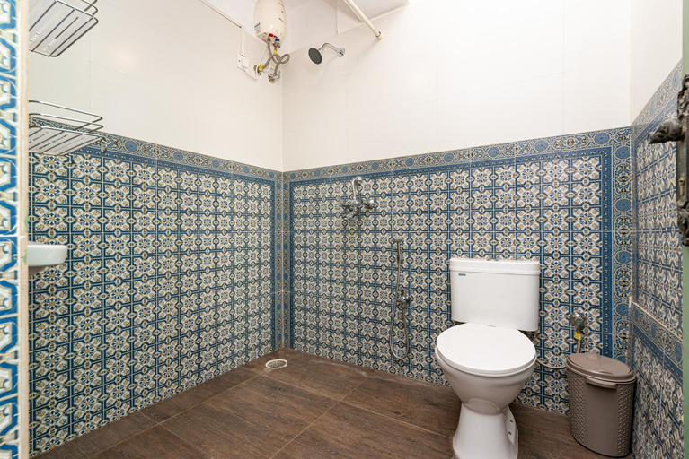 Bathroom 3, Casa Dos Rebelos, North Goa