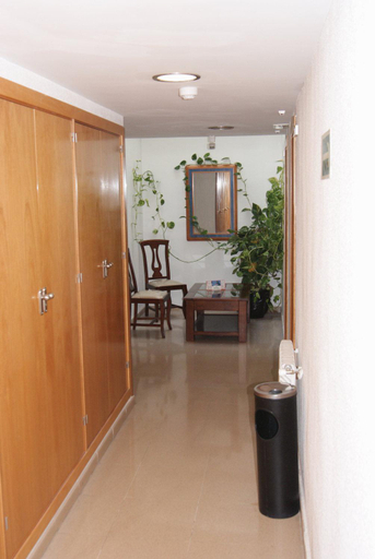 Others 5, Hotel Praderon, Madrid
