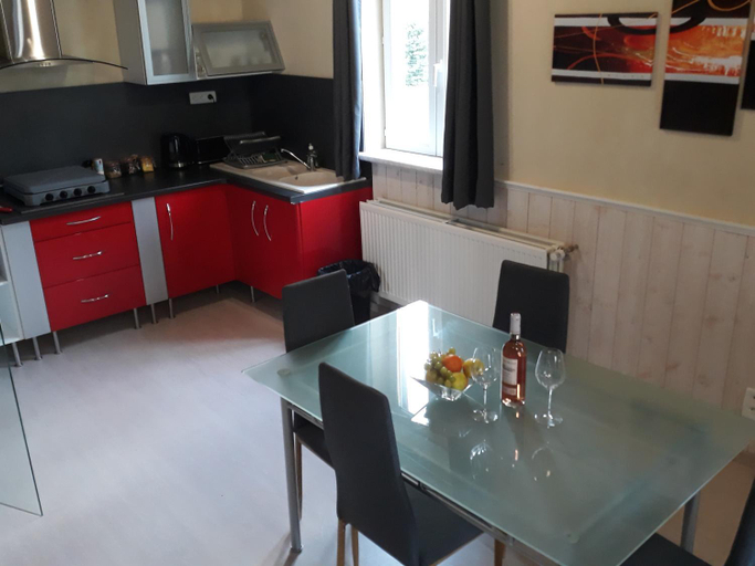 Kitchen 5, Gite Les Eylauds, Puy-de-Dôme
