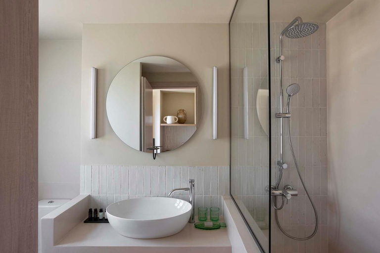 Bathroom 5, Yayaki Spetses, Attica